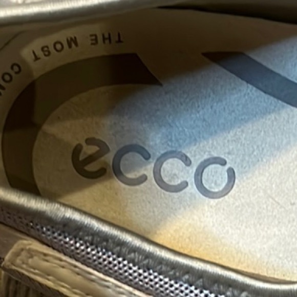 ECCO Womens White and Gray comfort walking shoes size 41 / 10 or 10 1/2 - Picture 2 of 9